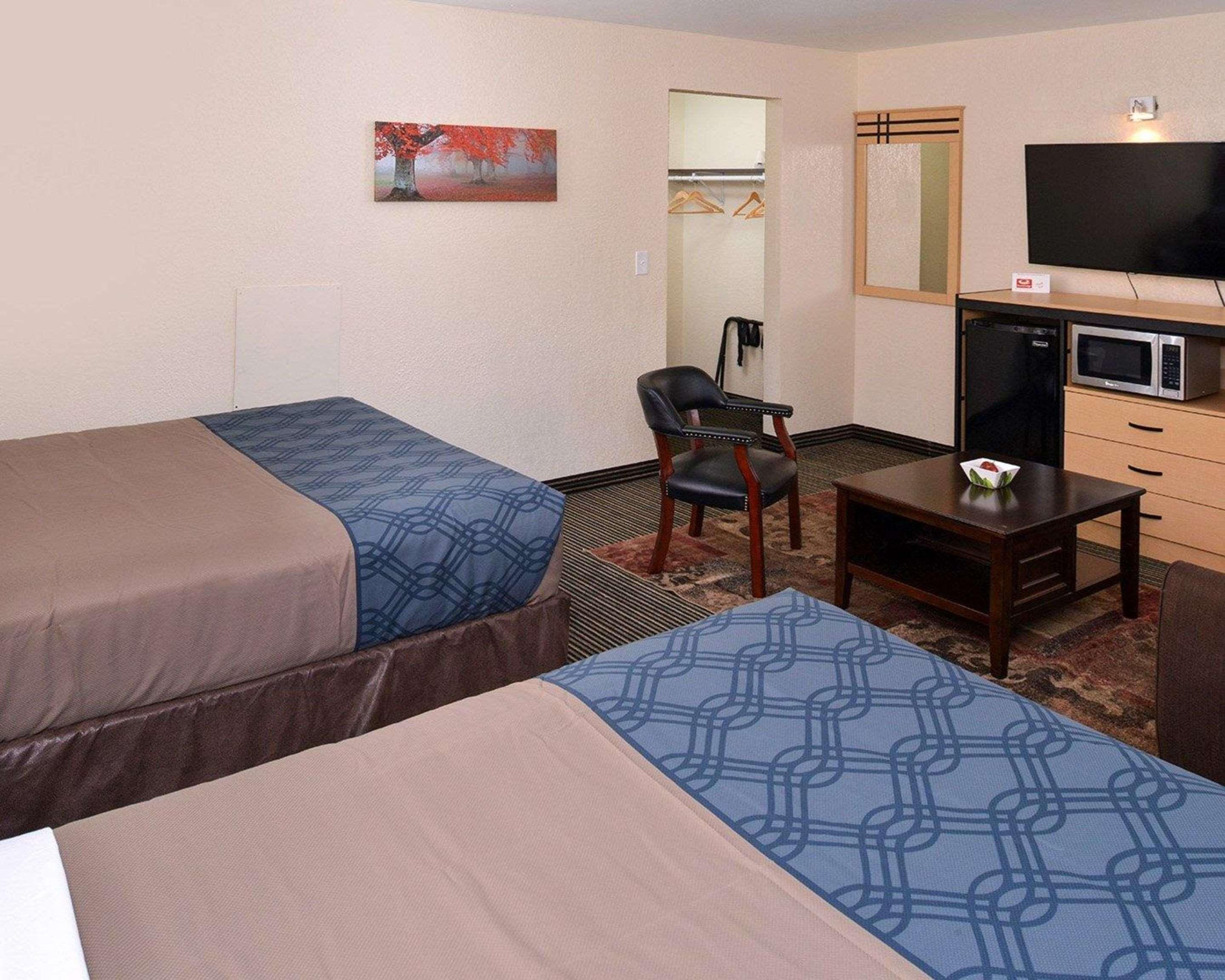 Econo Lodge Rochester I-90 & I-390 Dış mekan fotoğraf
