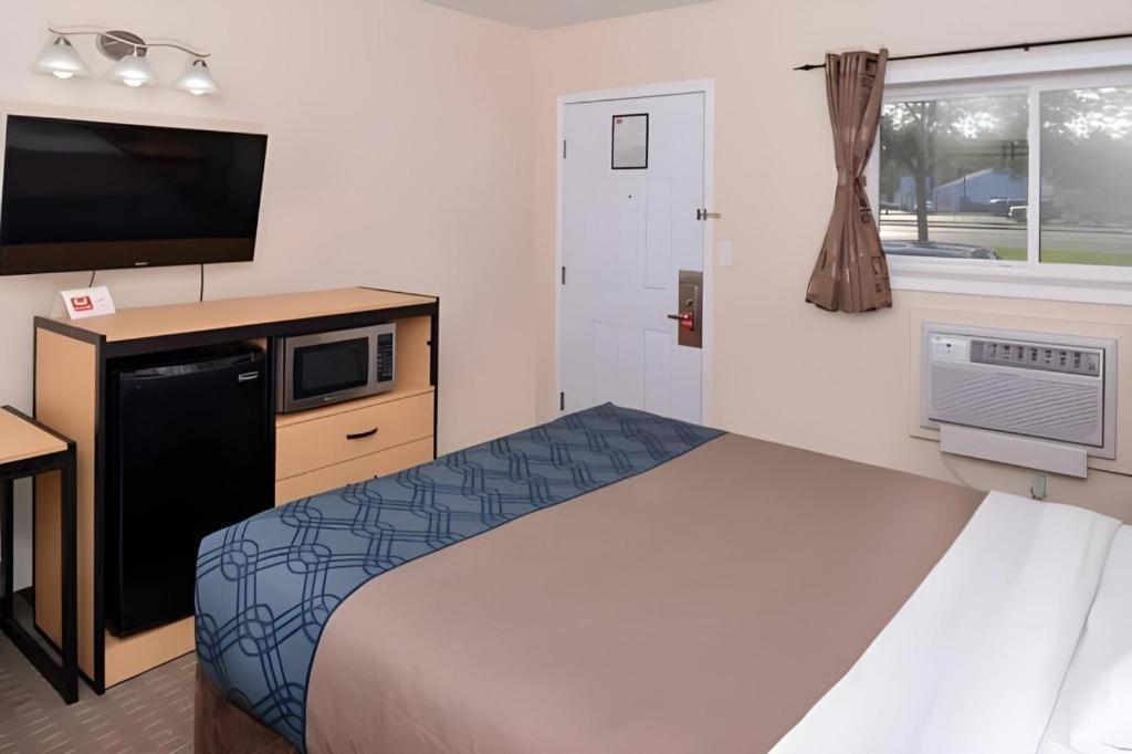 Econo Lodge Rochester I-90 & I-390 Dış mekan fotoğraf